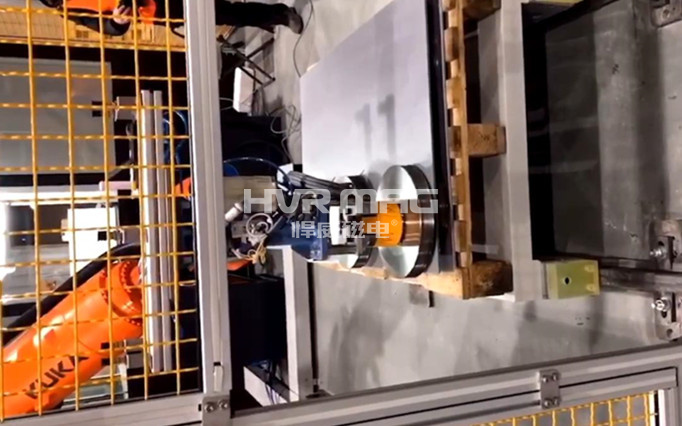 電永磁吸盤在自動化打托碼垛領(lǐng)域的應(yīng)用_磁力抓手搬運圓形工件