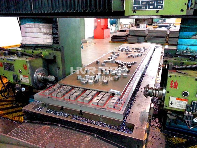 提升機加工精度的神器，悍威cnc電永磁吸盤