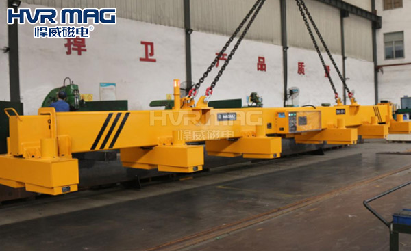 如何使用電永磁吊具搬運長短不一鋼板？
